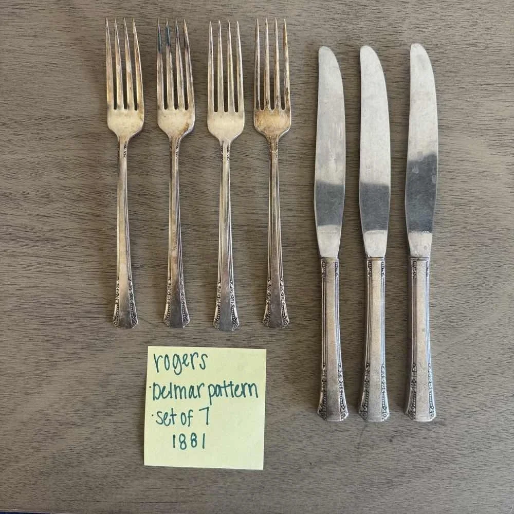 1881 Rogers Oneida‎ Del Mar Silverplate Flatware Set of 7 Forks Knives